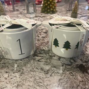 RAE DUNN Christmas tree measuring cups NWT